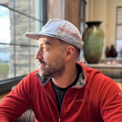Omid Mirzaei Headshot