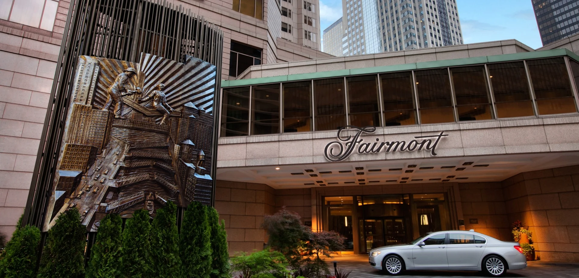 Fairmont Chicago entrance